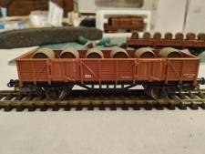 avec nouveau chargement de tonneaux