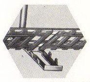 la fixation du support s'encliquette à la jonction de deux éléments de voie