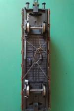 détails de la fixation des brins de la chaîne Weinert sous le châssis du wagon détails de la fixation des brins de la chaîne Weinert sous le châssis du wagon