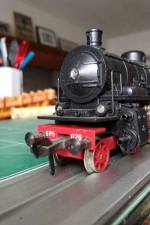 traverse avant de la locomotive avec attelage d'origine traverse avant de la locomotive avec attelage d'origine