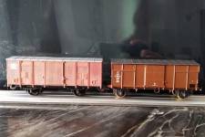 comparaison entre un wagon Rivarossi sur châssis Piko et un wagon TTM comparaison entre un wagon Rivarossi sur châssis Piko et un wagon TTM