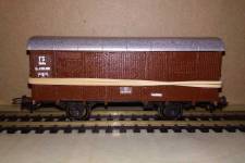 collage des parois au châssis collage des parois au châssis