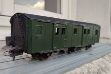 après mise en peinture et pose d'une échelle rapportée après mise en peinture et pose d'une échelle rapportée