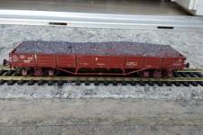 wagon plat avec chargement de ballast wagon plat avec chargement de ballast