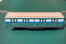 collage de la planche découpée sur la caisse collage de la planche découpée sur la caisse