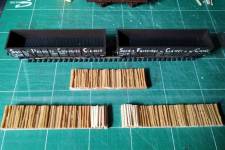 découpe et allongement du chargement collé sur la plaque de lest découpe et allongement du chargement collé sur la plaque de lest