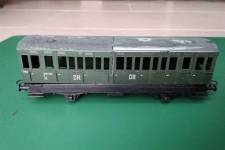 essai d'assemblage des deux demi-caisses sur le châssis long essai d'assemblage des deux demi-caisses sur le châssis long