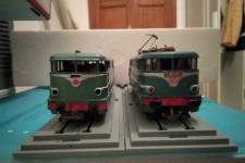 côte à côte, locomotive BB 25110 Jouef (châssis métallique) et caisse VB montée sur châssis Jouef plastique côte à côte, locomotive BB 25110 Jouef (châssis métallique) et caisse VB montée sur châssis Jouef plastique