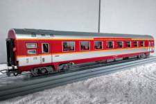 jouef_sncf_gc_1cl_coul_central_a8tu_5341_modif.jpg jouef_sncf_gc_1cl_coul_central_a8tu_5341_modif.jpg