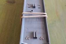 emplacement prévu pour le conducteur du rail central sous le ballast emplacement prévu pour le conducteur du rail central sous le ballast