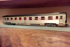 hornby-jouef_sncf_dev_inox_1cl-bar_a5rtj_hj4042-2.jpg hornby-jouef_sncf_dev_inox_1cl-bar_a5rtj_hj4042-2.jpg