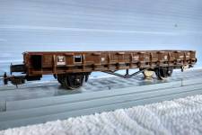 le wagon utilisé, précédemment chargé d'une chaudière le wagon utilisé, précédemment chargé d'une chaudière