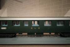 remplacement des vitrages (opaques d'origine) par une feuille de rhodoïd transparente remplacement des vitrages (opaques d'origine) par une feuille de rhodoïd transparente