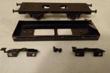 wagon récupéré après démontage de la superstructure et remplacement des essieux wagon récupéré après démontage de la superstructure et remplacement des essieux