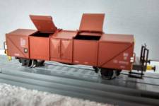 piko_sncf_tombereau2_couvercles_mt_56432010_modif_02.jpg piko_sncf_tombereau2_couvercles_mt_56432010_modif_02.jpg