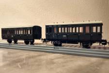 à droite le modèle Piko d'origine, à gauche celui en cours de transformation à droite le modèle Piko d'origine, à gauche celui en cours de transformation