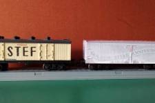 après rétrécissement du châssis et modification des extrémités de la caisse pour l'emboîter sur le châssis : encore un peu trop haut après rétrécissement du châssis et modification des extrémités de la caisse pour l'emboîter sur le châssis : encore un peu trop haut