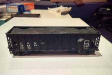 walthers_cnw_41ft_ballast_hopper_9324208.jpg walthers_cnw_41ft_ballast_hopper_9324208.jpg