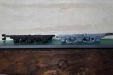 bogie d'origine à droite, et repeint à gauche bogie d'origine à droite, et repeint à gauche