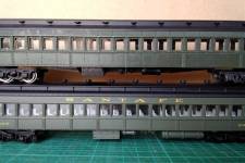 comparaison des toitures et des coffres sous caisse entre voiture Tenshodo modifiée et coach Bachmann Spectrum comparaison des toitures et des coffres sous caisse entre voiture Tenshodo modifiée et coach Bachmann Spectrum